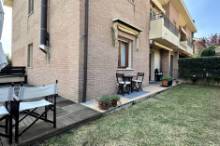 Vendita appartamento con ampio scoperto Pesaro - Zona Case Bruciate (AP889)