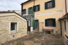 Vendesi casa a schiera con scoperto Pesaro - Novilara (SC910)