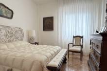 Vendesi luminoso appartamento Pesaro - Zona centro-mare (AP931)