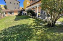 Vendita pregevole villa con giardino Pesaro - Zona centro-mare (VI020)