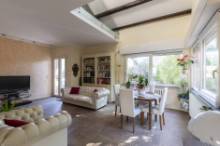 Vendita pregevole villa con giardino Pesaro - Zona centro-mare (VI020)