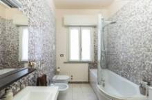 Vendita pregevole villa con giardino Pesaro - Zona centro-mare (VI020)