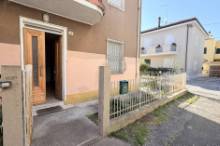 Vendita casa a schiera con piccolo scoperto Pesaro - Zona mare (SC939)