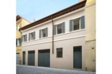 Vendesi porzione di schiera con garage Pesaro - Zona centro storico (AP947)