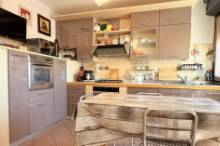 Vendita pregevole attico su due livelli con garage Pesaro - Zona centro (AP960)
