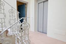 Vendita appartamento al piano nobile di Villa Pesaro - Zona mare (AP958)