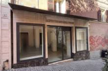 Affitto negozio su Via Barignani Pesaro - Zona centro storico (NE50)
